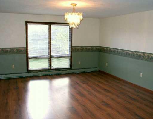 21 Gladden Road McDonald, PA 15057 - Photo 4 of 8 Dining Room.