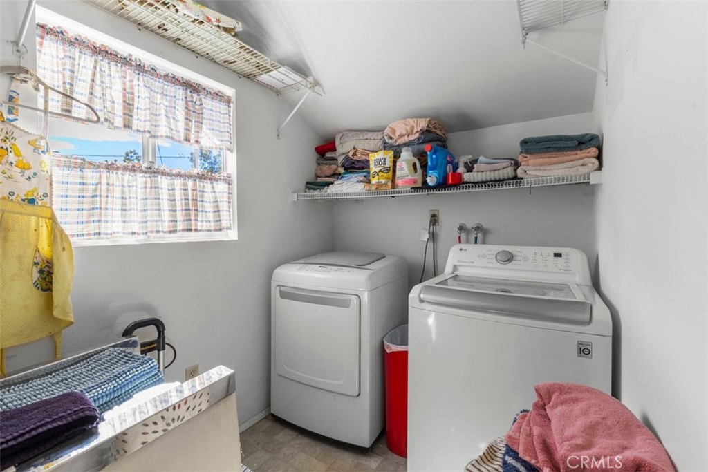 116 Franklin Avenue Redlands, CA 92373 - Photo 20 of 37 indoor laundry