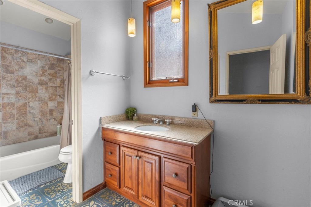 116 Franklin Avenue Redlands, CA 92373 - Photo 22 of 37 bathroom 3