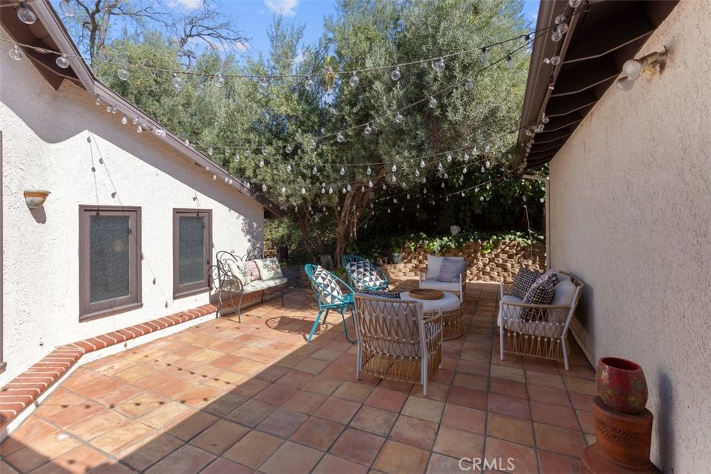 116 Franklin Avenue Redlands, CA 92373 - Photo 34 of 37 116 franklin courtyard 1