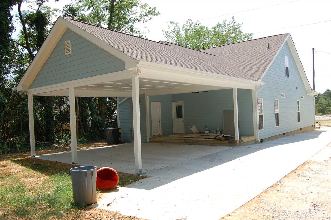 1433 Garner Road Raleigh, NC 27610 - Photo 4 of 23 a backyard of a house