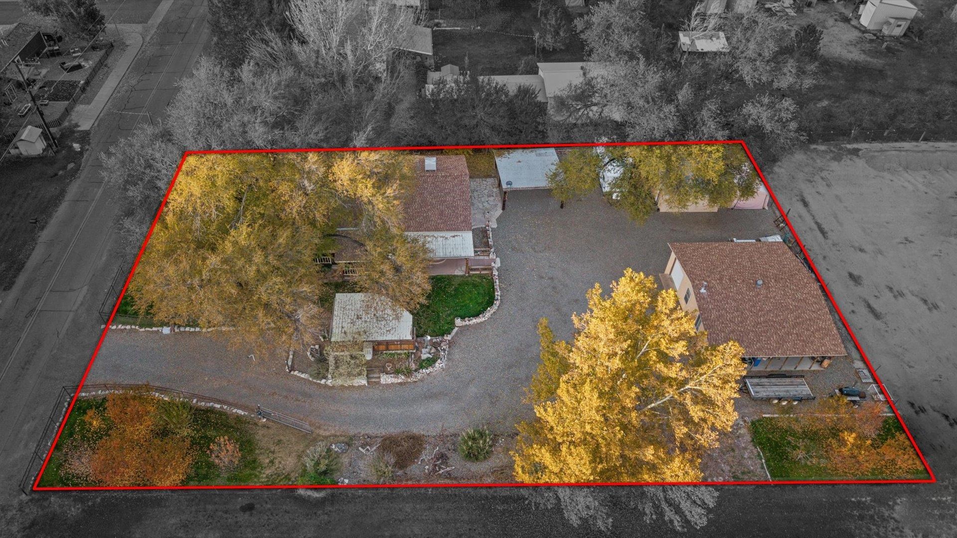 962-17 17 1/4 Road Fruita, CO 81521 - Photo 5 of 37 view of living room with a bed