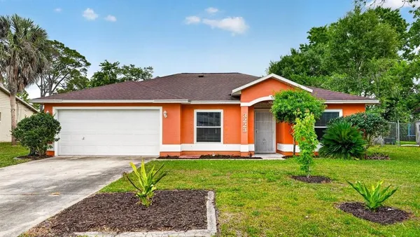 $319,900 | 3223 Travelers Palm Drive, Edgewater, FL 32141