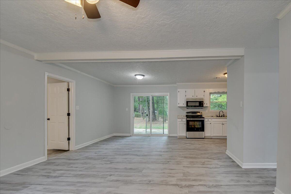 4533 Colonial Road Martinez, GA 30907 - Photo 6 of 27 06-106