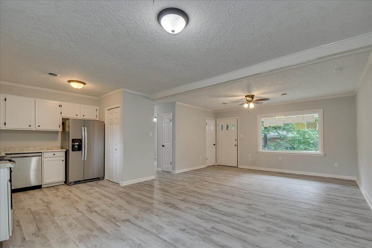 4533 Colonial Road Martinez, GA 30907 - Photo 9 of 27 09-109