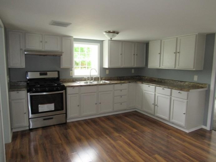 12988 Miller Road Constantine, MI 49042 - Photo 2 of 11 IMG_4667