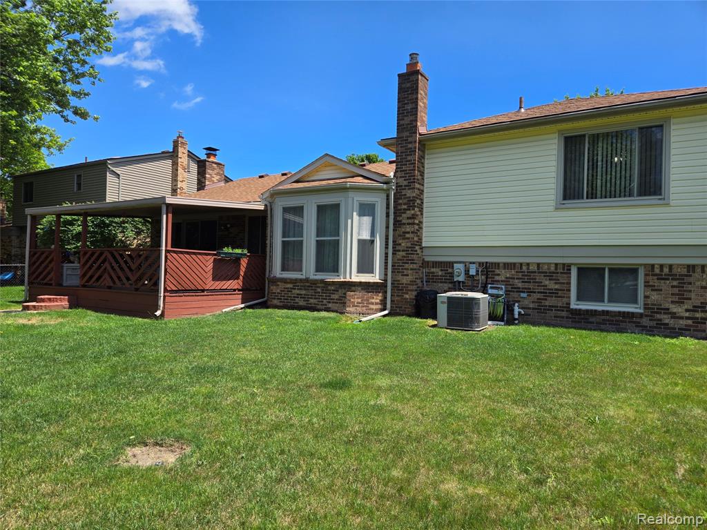 14879 Riverside Street Livonia, MI 48154 - Photo 40 of 42 Gallery Image 40