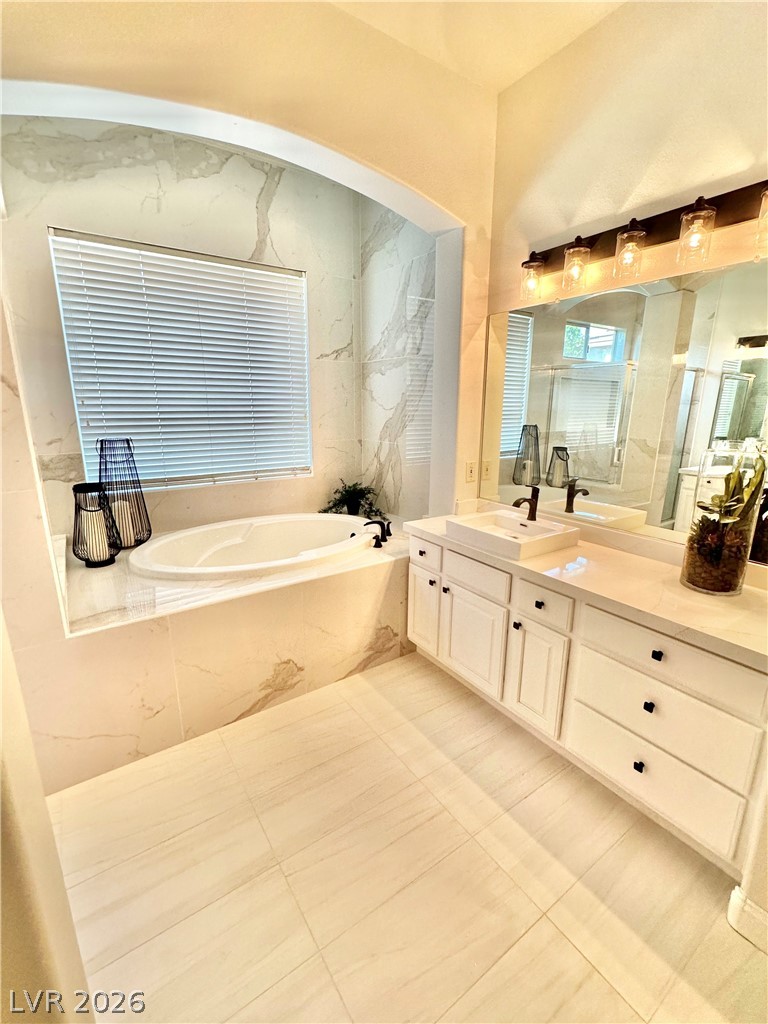 9996 Liberty View Road Las Vegas, NV 89148 - Photo 59 of 64 DUAL VANITIES, SEPARATE SHOWER AND TUB.
