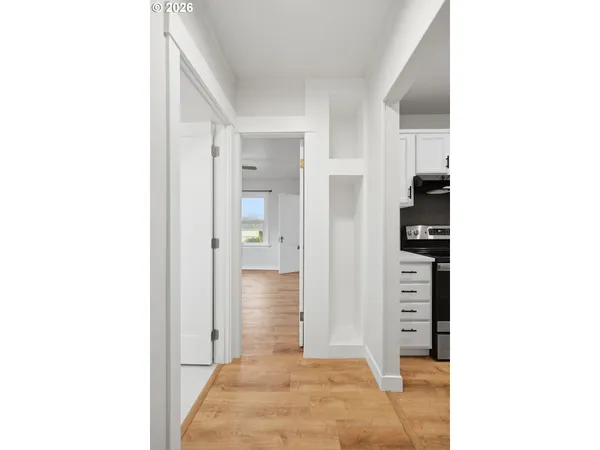 a view of a bedroom with a wardrobe space