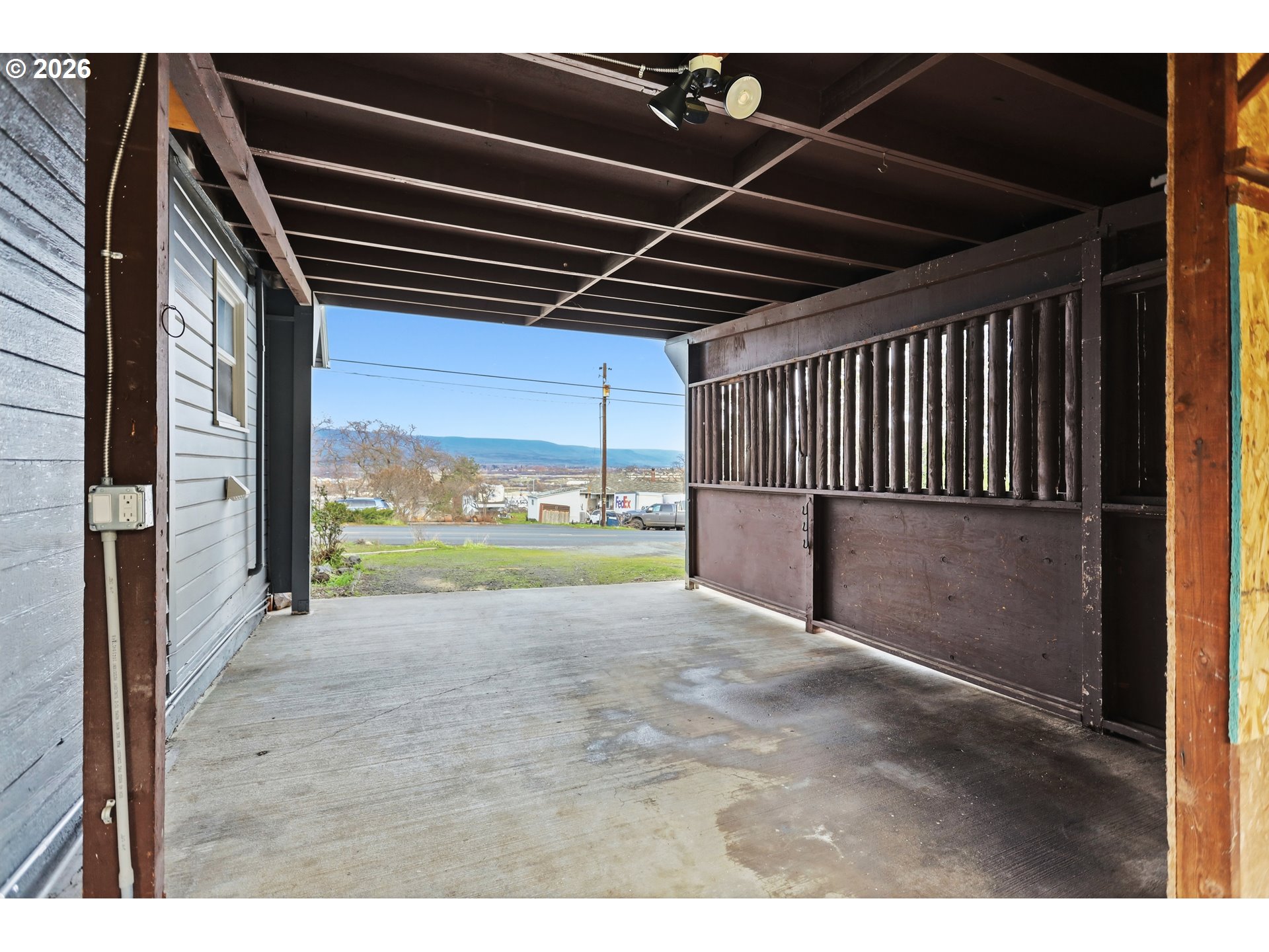 2306 West 13th Street The Dalles, OR 97058 - Photo 29 of 32 a view of a backyard