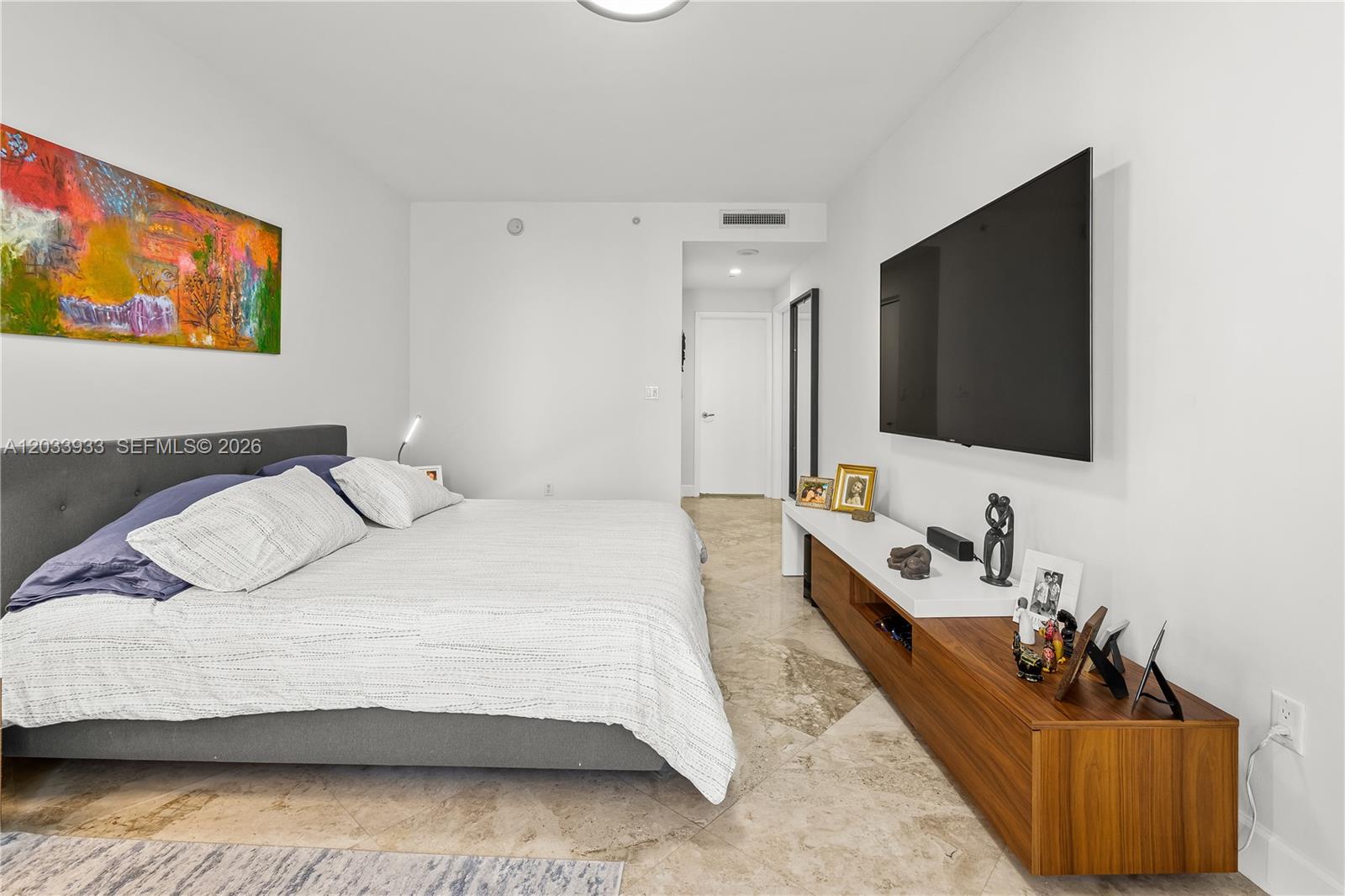 901 Brickell Key Boulevard, Unit 2206 Miami, FL 33131 - Photo 12 of 28