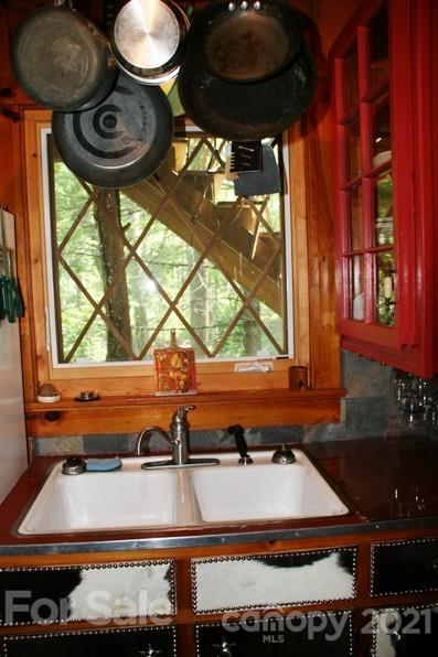 266 Azalea Hills Road Spruce Pine, NC 28777 - Photo 9 of 28 Gallery Image 9