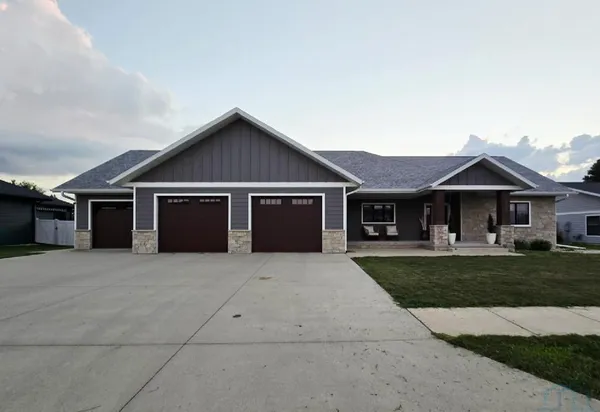 $579,000 | 530 Larkspur Way, Sheldon, IA 51201