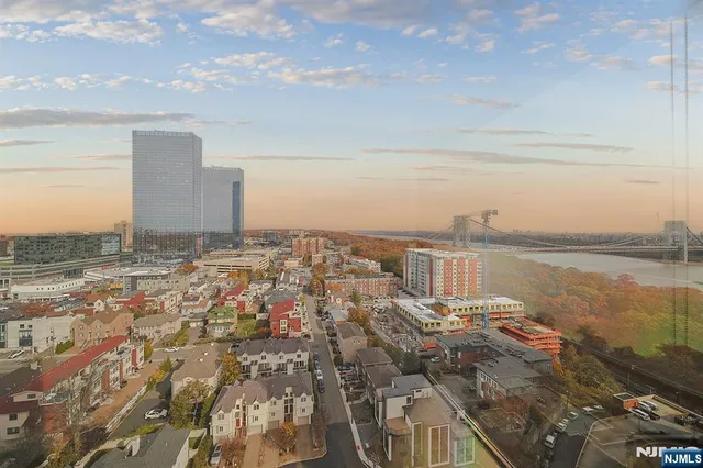 $4,850 | 200 Old Palisade Road, Unit 19B, Fort Lee, NJ 07024