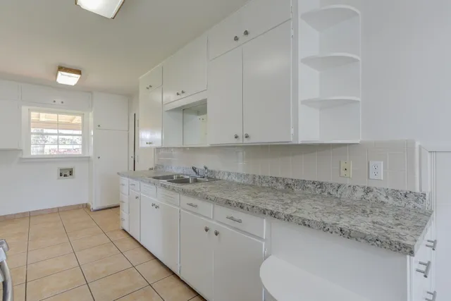 $172,000 | 2411 33rd Street, Lubbock, TX 79411