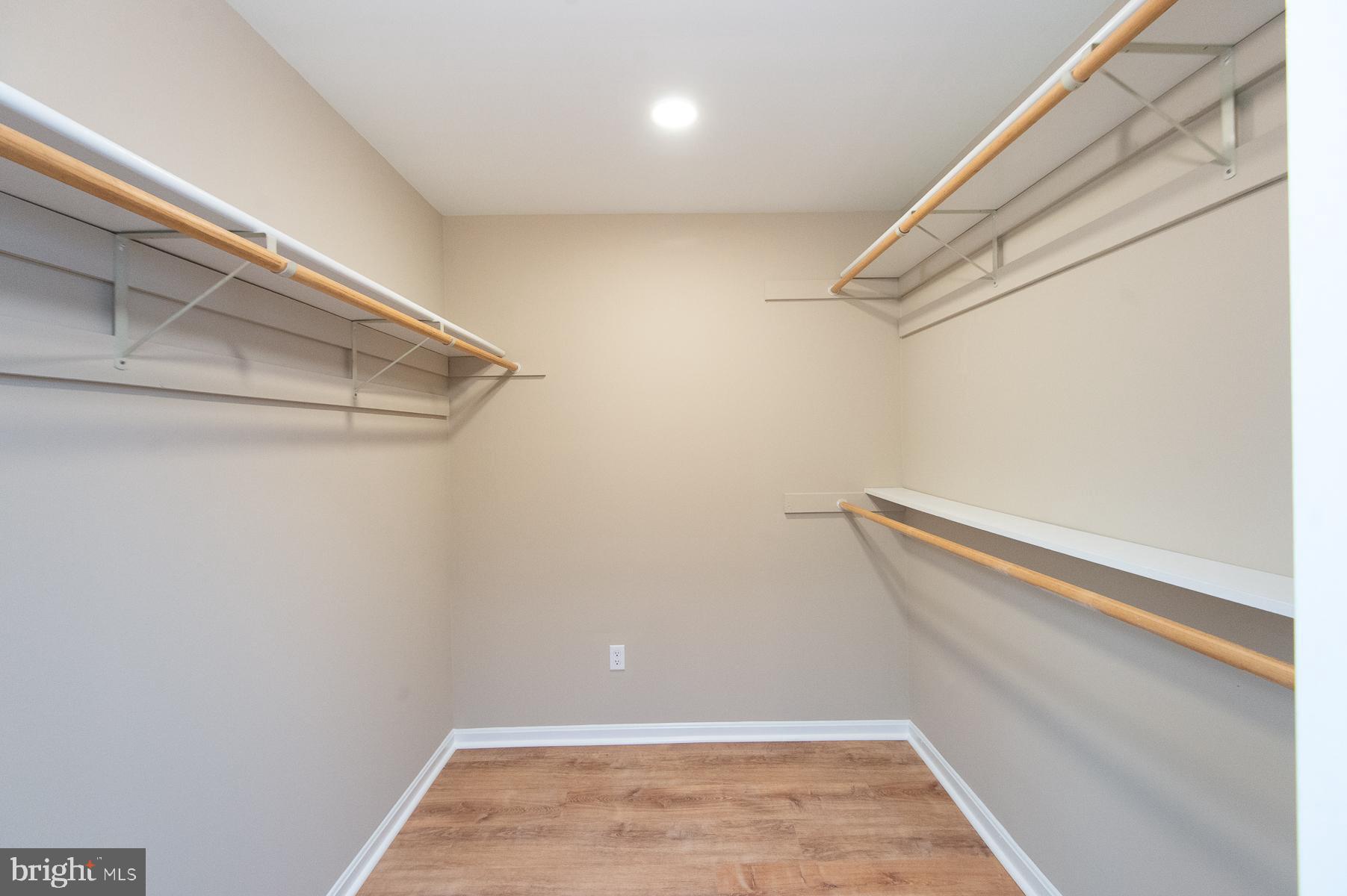 5951 Ross Neck Road Cambridge, MD 21613 - Photo 15 of 50 Walk-in closet