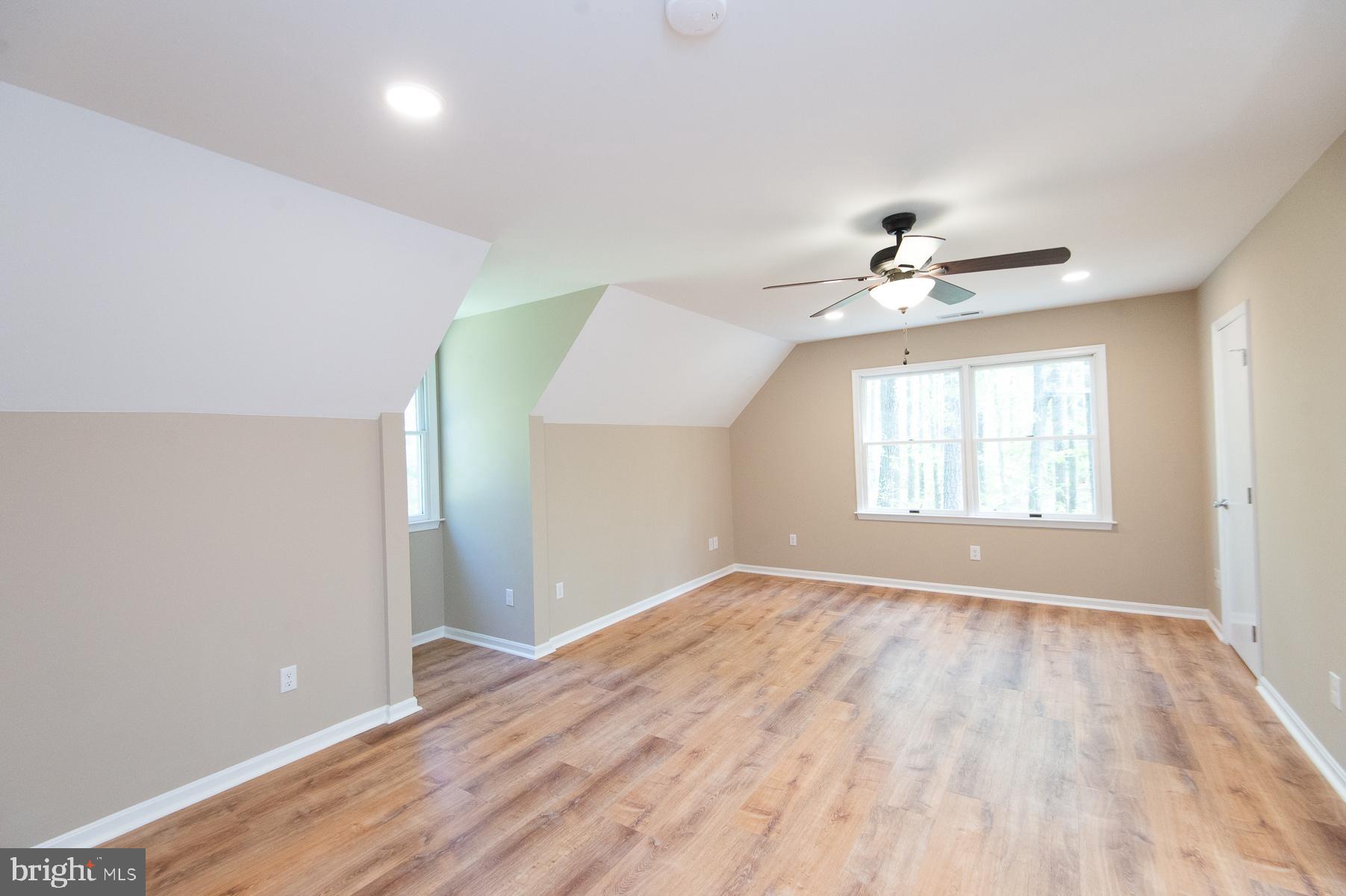 5951 Ross Neck Road Cambridge, MD 21613 - Photo 16 of 50 Second floor Primary Suite