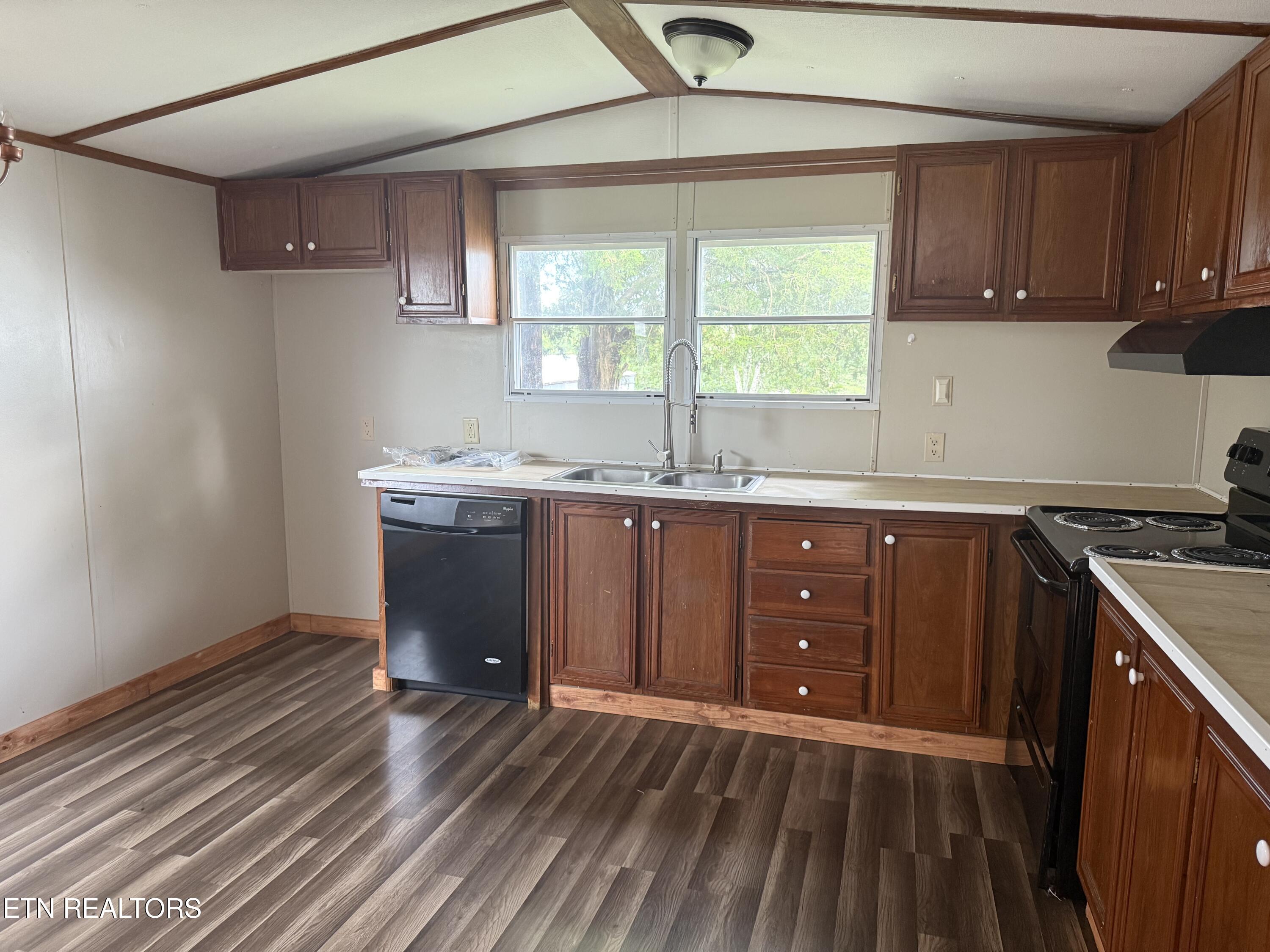 1350 Lot Road Talbott, TN 37877 - Photo 4 of 12 IGN 11