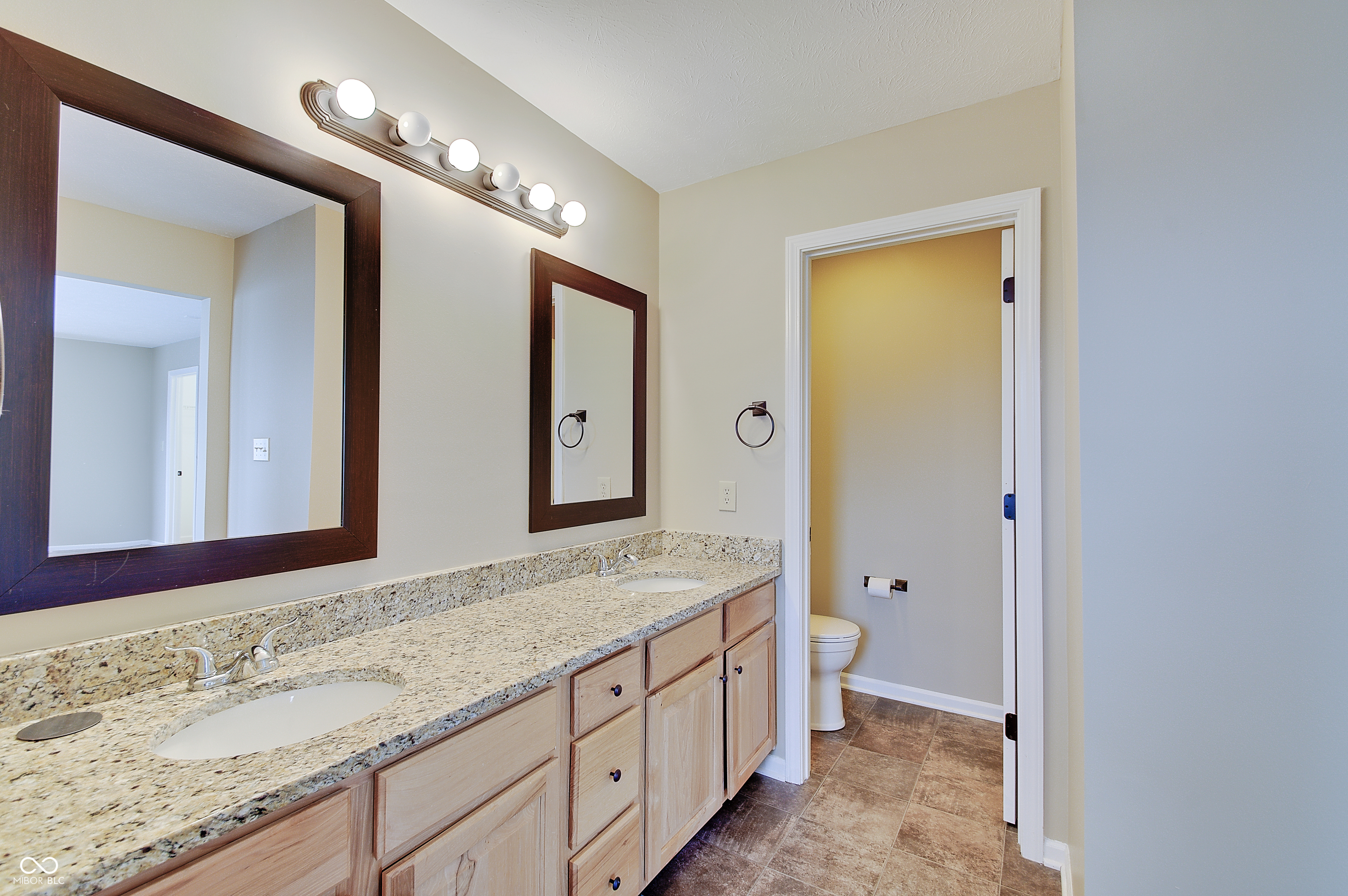 7118 Gavin Drive Indianapolis, IN 46217 - Photo 5 of 18