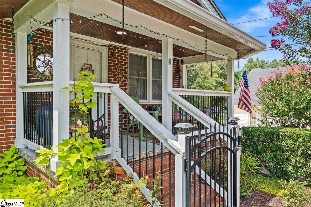 4 Rhonda Court Greenville, SC 29617 - Photo 2 of 35