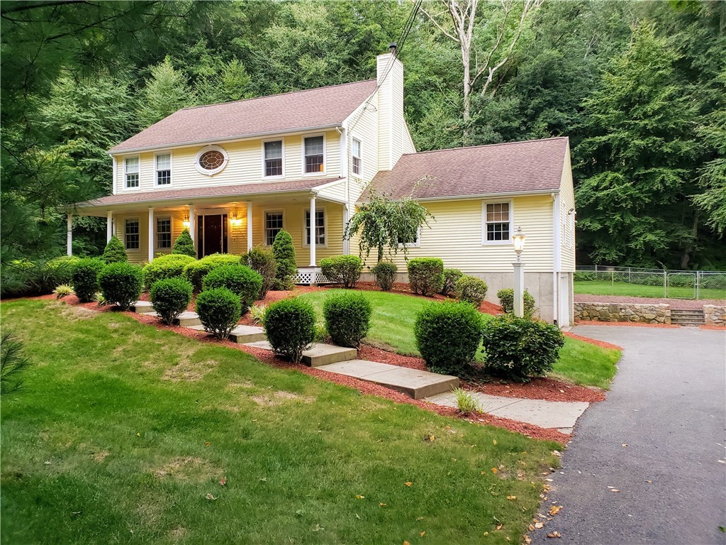 132 Log Road Smithfield, RI 02917 - Photo 1 of 39