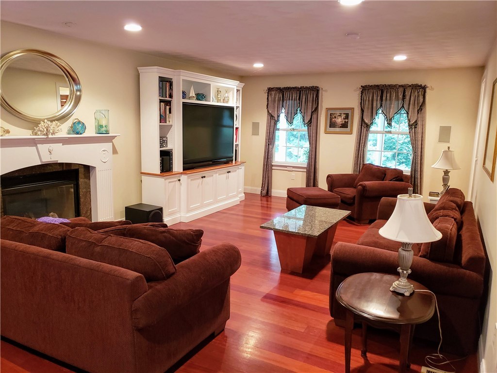 132 Log Road Smithfield, RI 02917 - Photo 15 of 39