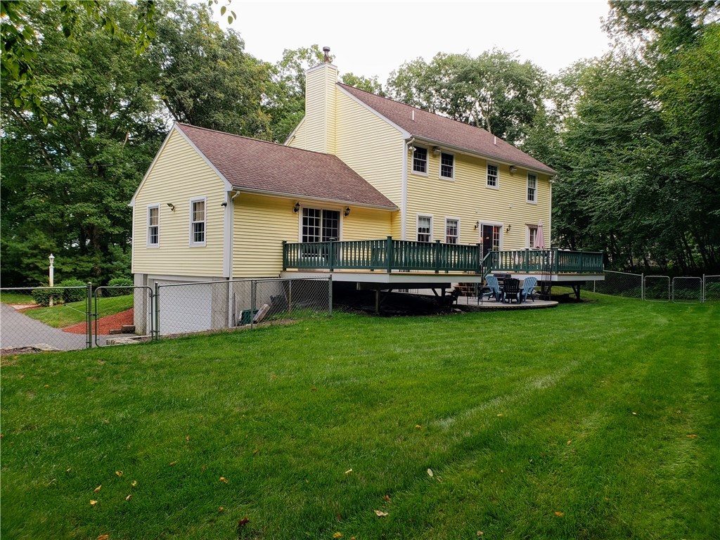 132 Log Road Smithfield, RI 02917 - Photo 3 of 39