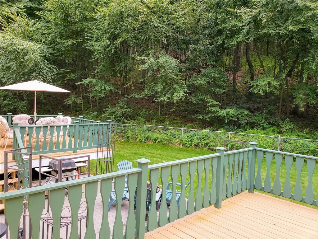 132 Log Road Smithfield, RI 02917 - Photo 8 of 39