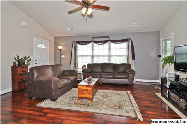 143 Crisfield Circle Alabaster, AL 35007 - Photo 8 of 32