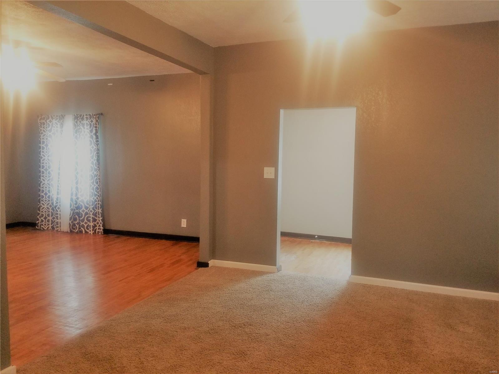 946 Rountree Street Hillsboro, IL 62049 - Photo 8 of 20 Gallery Image 8