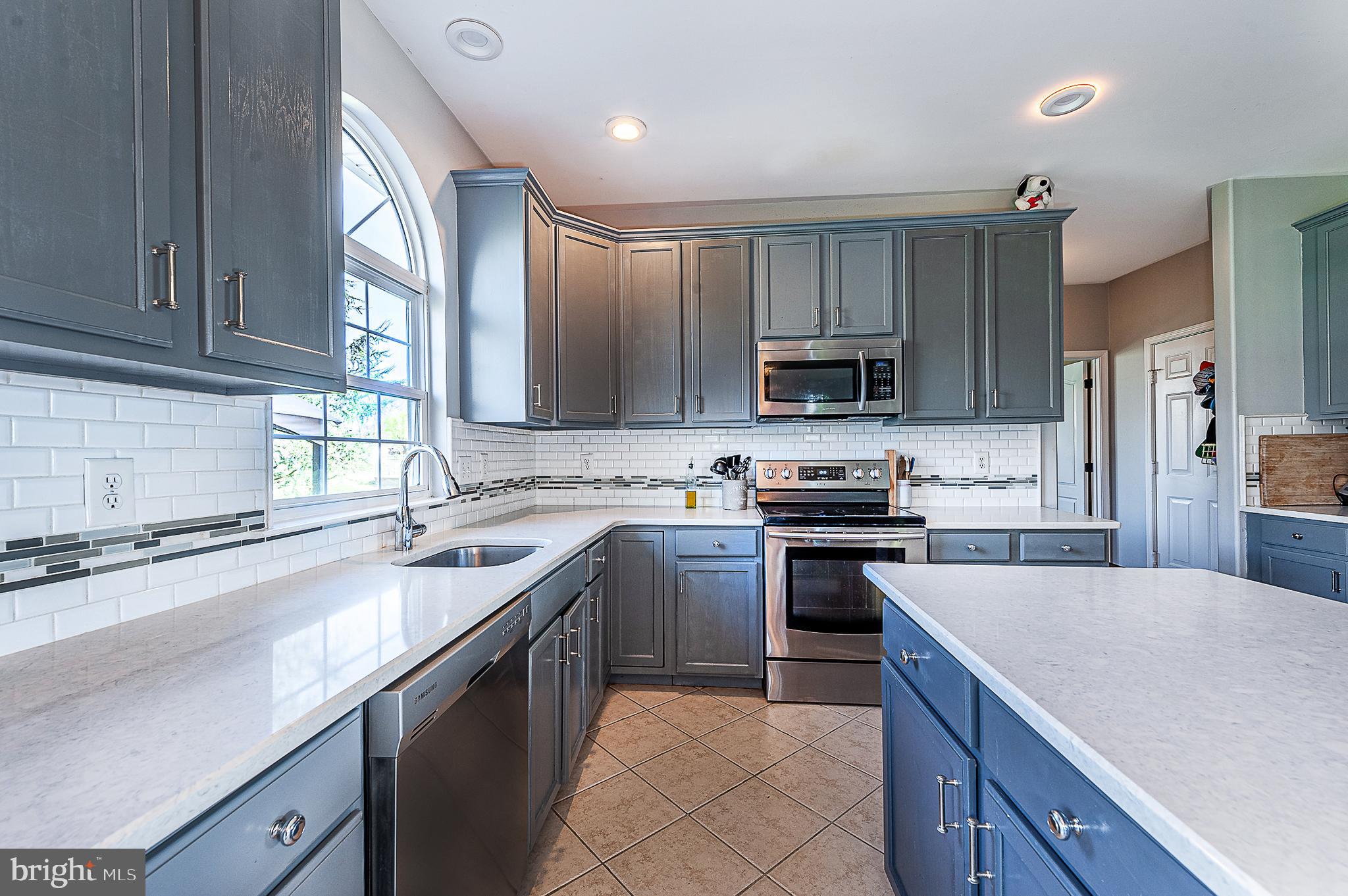 393 Rainey Road Swedesboro, NJ 08085 - Photo 15 of 38 Kitchen
