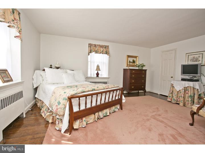 220 Arden Road Broomall, PA 19008 - Photo 17 of 25 Master Bedroom