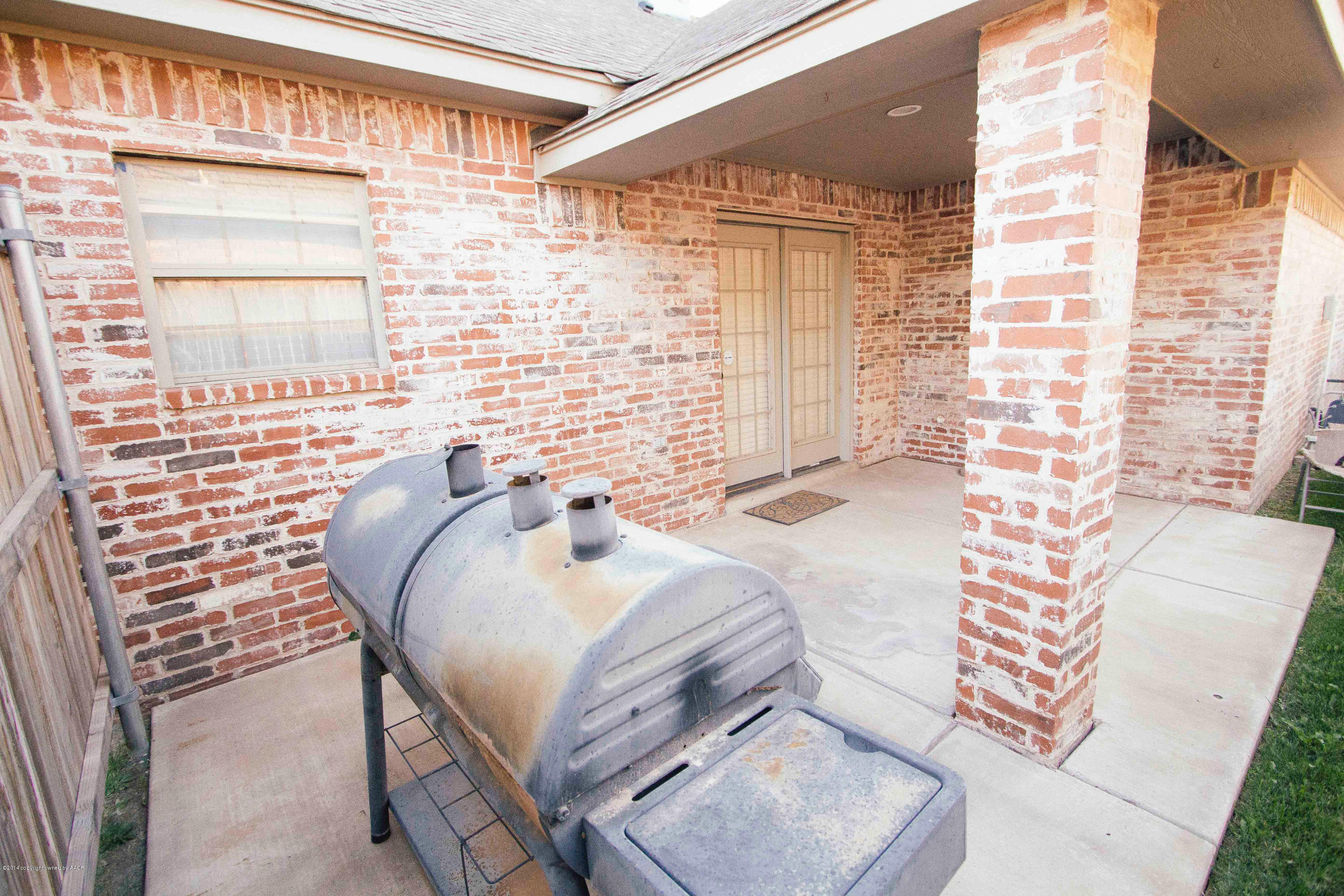 4802 Wesley Road Amarillo, TX 79119 - Photo 6 of 30 Side Patio off kitchen