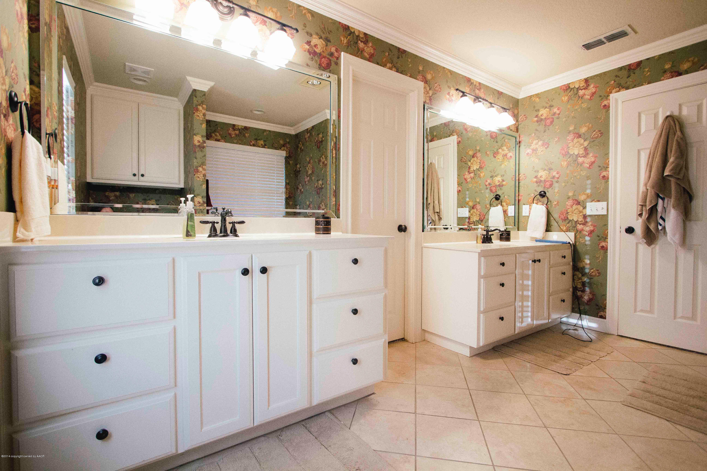 4802 Wesley Road Amarillo, TX 79119 - Photo 8 of 30 Master Bathroom