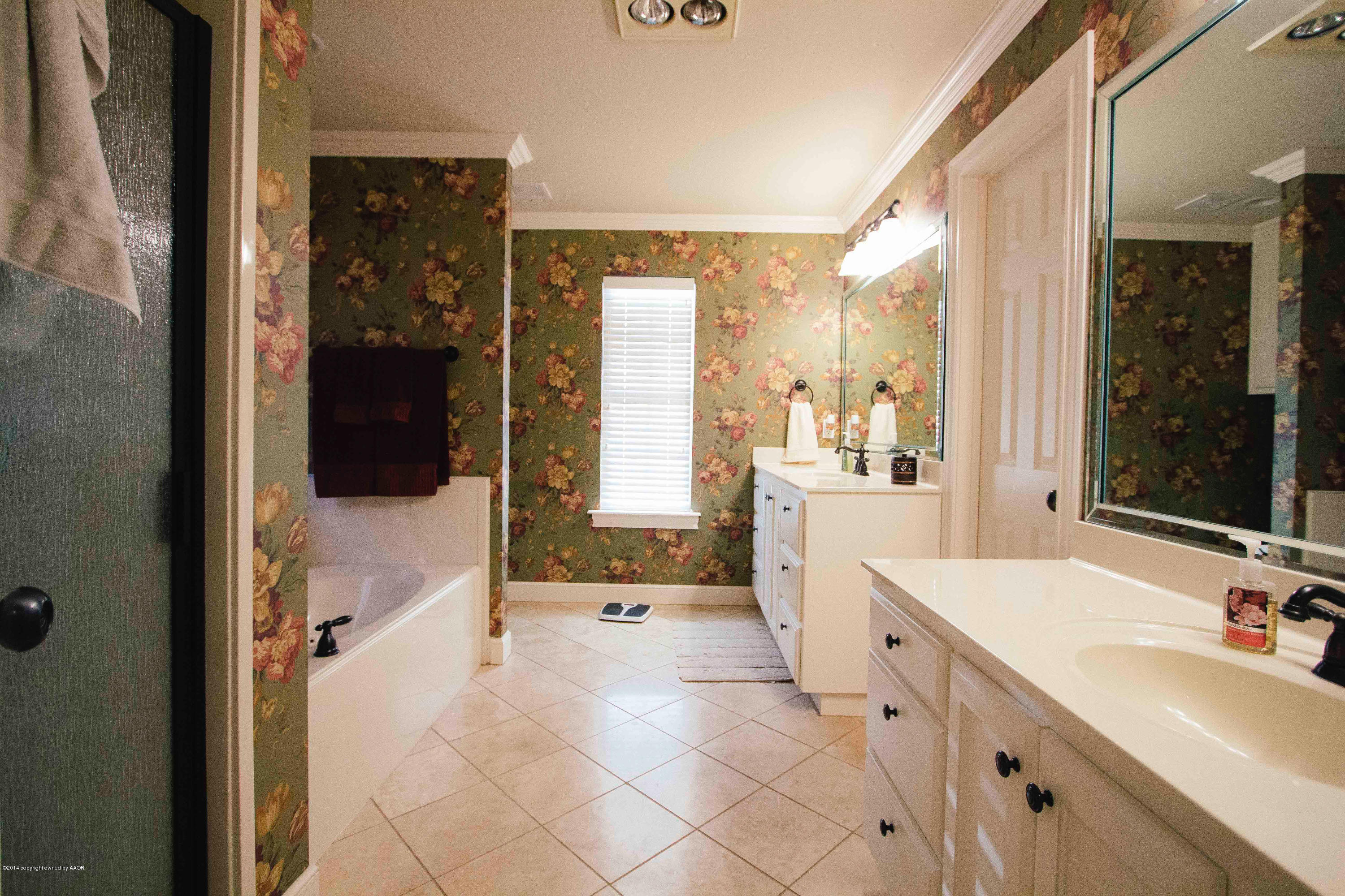 4802 Wesley Road Amarillo, TX 79119 - Photo 9 of 30 Master Bathroom