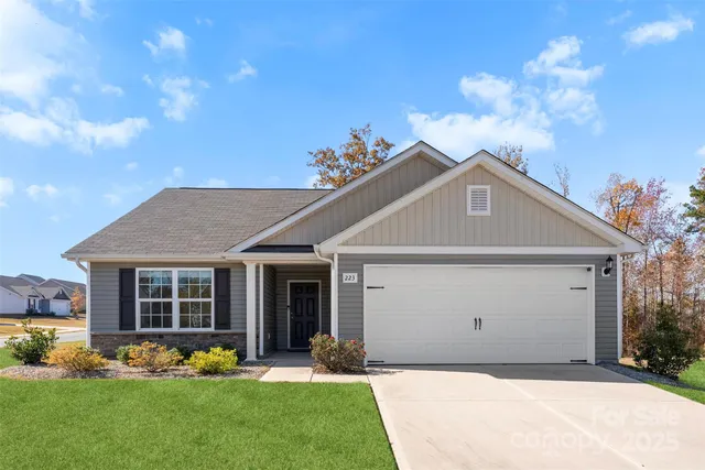 $293,500 | 223 Frank Burns Way, Kings Mountain, NC 28086