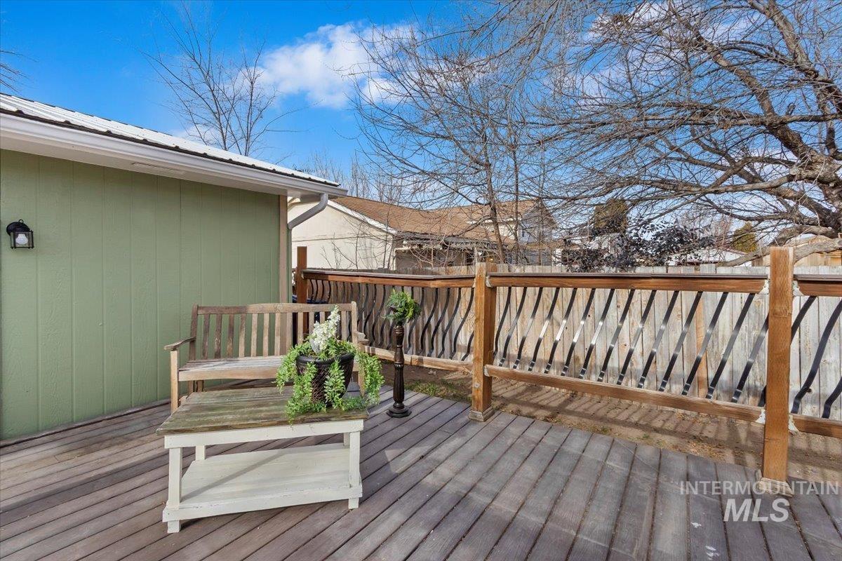 1184 Starfire Street Twin Falls, ID 83301 - Photo 29 of 34 View of wooden deck