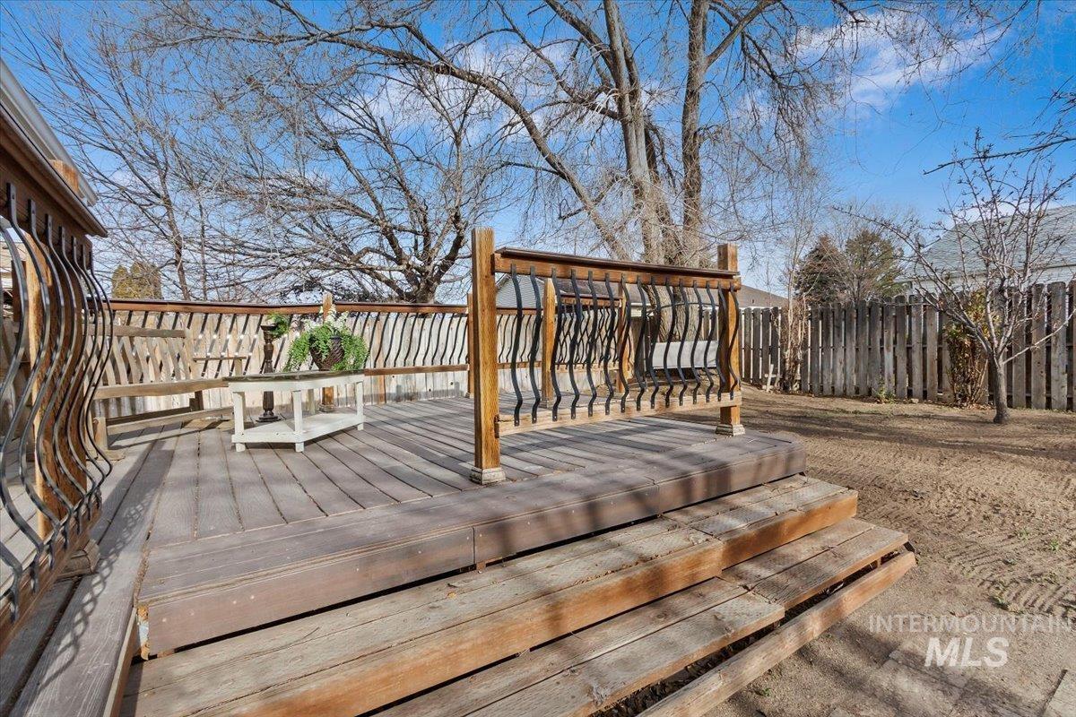 1184 Starfire Street Twin Falls, ID 83301 - Photo 30 of 34 Wooden terrace featuring a fenced backyard