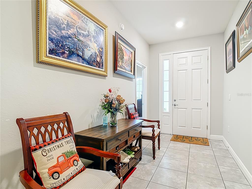 237 Walkers Point Drive Auburndale, FL 33823 - Photo 5 of 31 a outdoor space with furniture