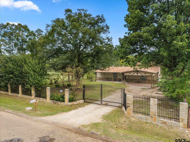 $284,000 | 1191 County Road 3240, Mount Pleasant, TX 75455