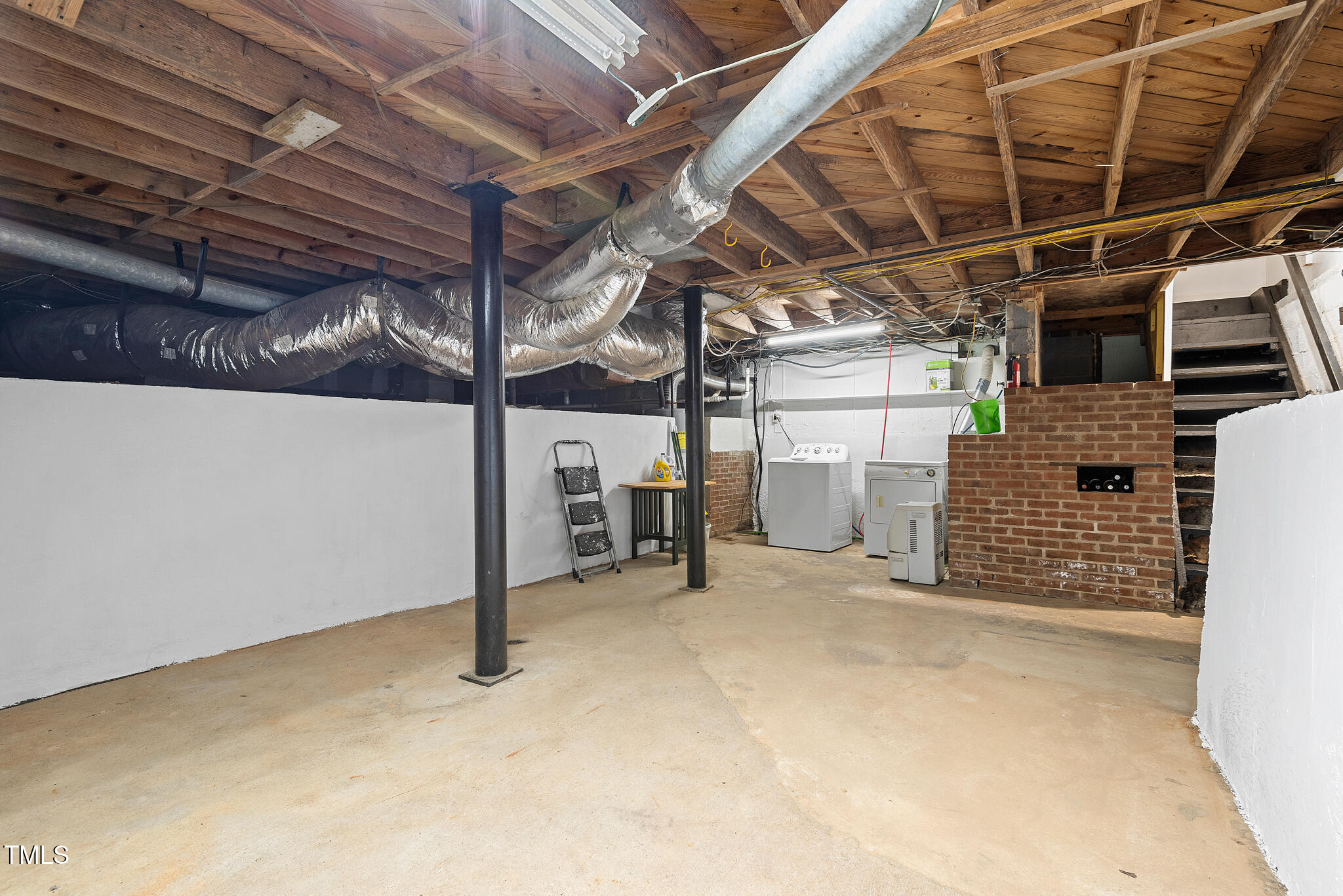 203 Lexington Road Chapel Hill, NC 27516 - Photo 41 of 52 DSC_0365