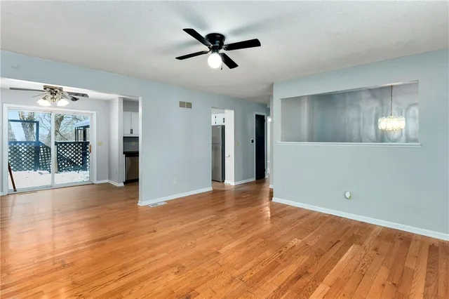 $219,500 | 1904 Karlton Way, Excelsior Springs, MO 64024