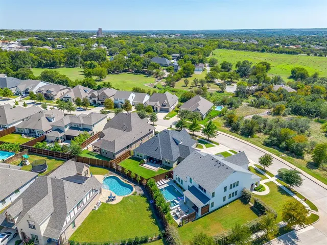 $588,000 | 321 Bluestem Lane, Aledo, TX 76008