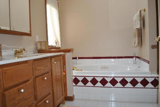 4374 East 2925th Road Sheridan, IL 60551 - Photo 7 of 16 Gallery Image 7