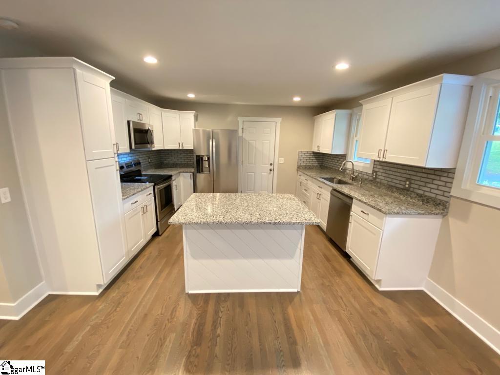 112 Glover Road Spartanburg, SC 29303 - Photo 8 of 25