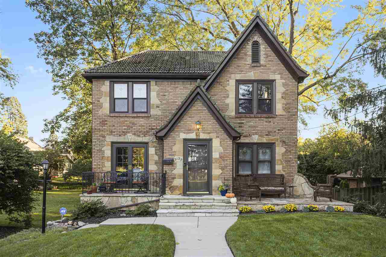 2129 Guilford Road Rockford, IL 61107 - Photo 1 of 31 Gallery Image 1