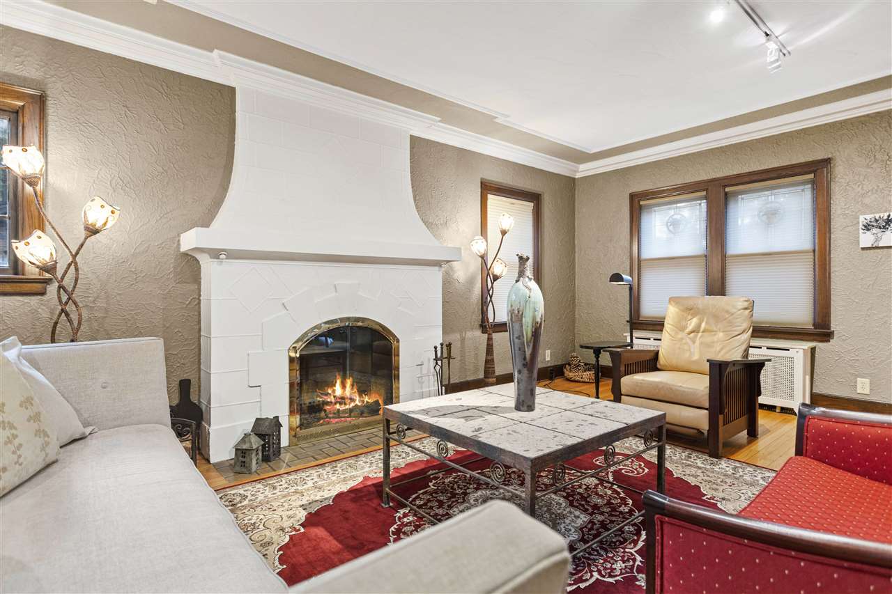 2129 Guilford Road Rockford, IL 61107 - Photo 3 of 31 Gallery Image 3