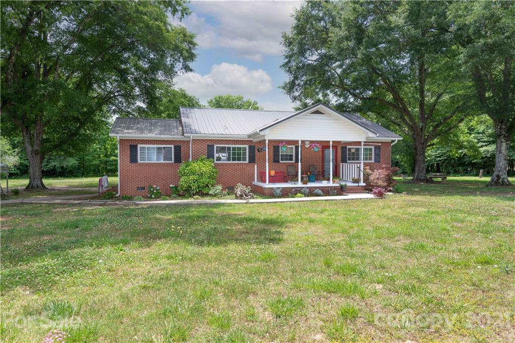 5165 Hickory Grove Road Hickory Grove, SC 29717 - Photo 4 of 17 Gallery Image 4