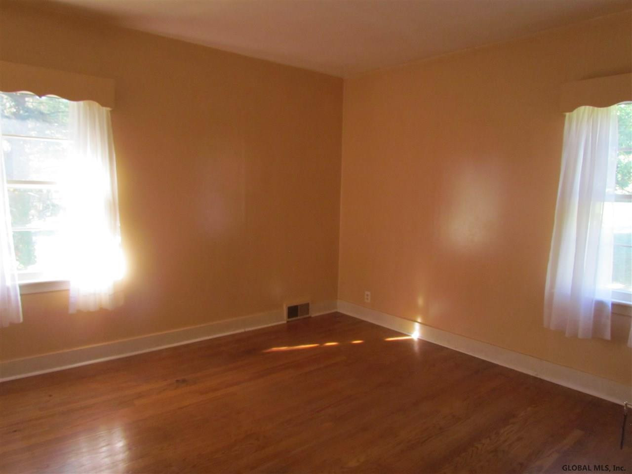 39 Milky Way Road Troy, NY 12182 - Photo 12 of 25 Photo 12