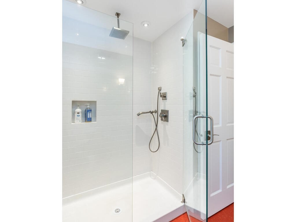 79 Pomeroy Meadow Road Southampton, MA 01073 - Photo 41 of 42 a bathroom with a shower